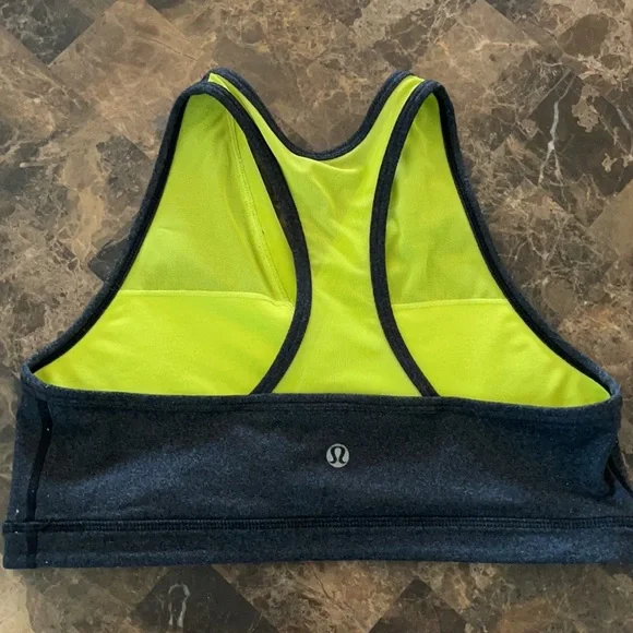 Lululemon Bra 🥰🥰 - Picture 2 of 3
